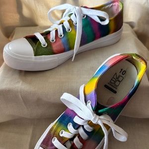 No Boundaries 10 Mens Rainbow Shoes